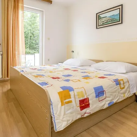 Apartman With A Parking Space - 13462